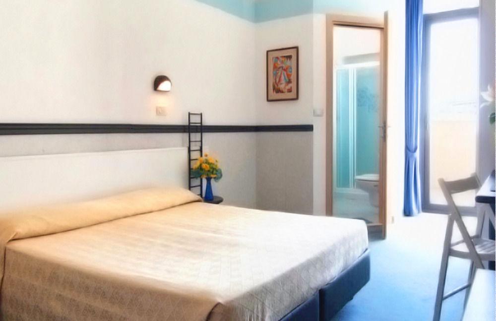 Hotel Acropolis Cattolica Extérieur photo