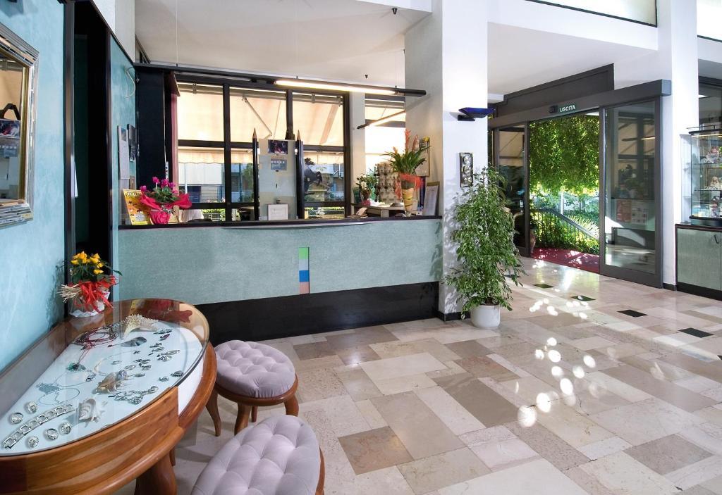 Hotel Acropolis Cattolica Extérieur photo