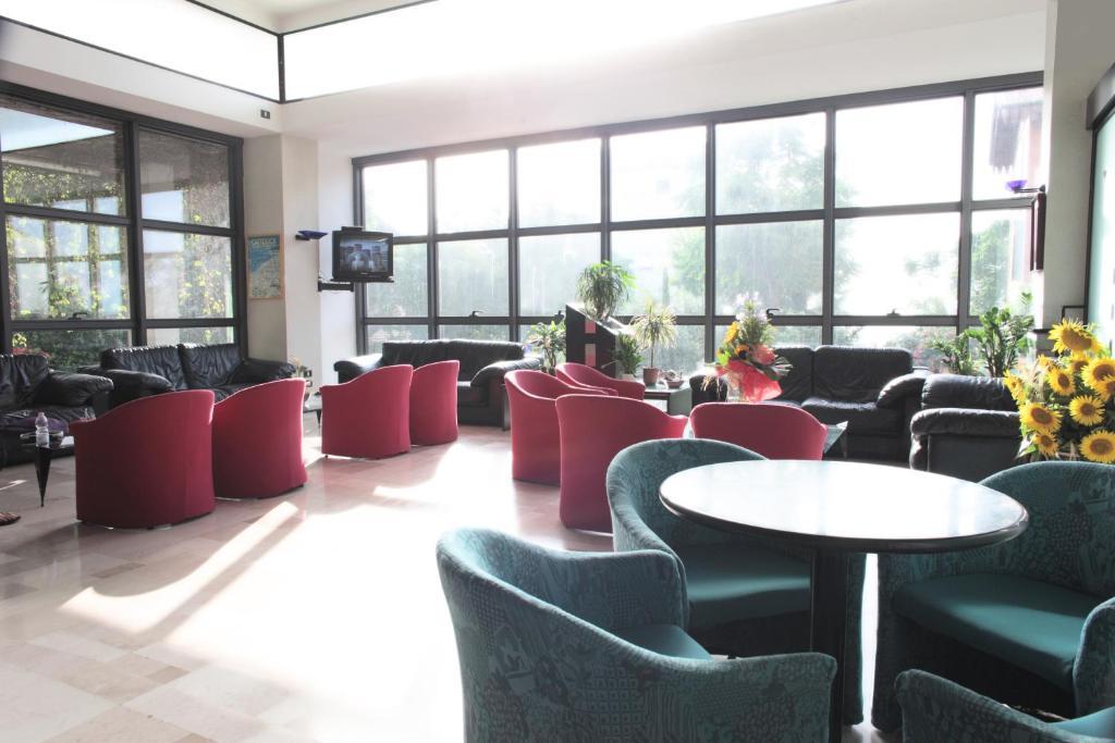 Hotel Acropolis Cattolica Extérieur photo