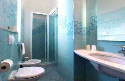 Hotel Acropolis Cattolica Extérieur photo